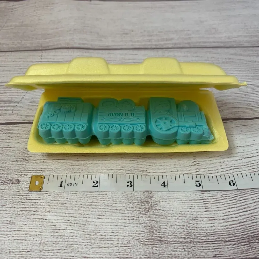 Vintage Avon Soap Train 1982 All Aboard Blue Snap Apart Set of 3 Soaps 1oz Each